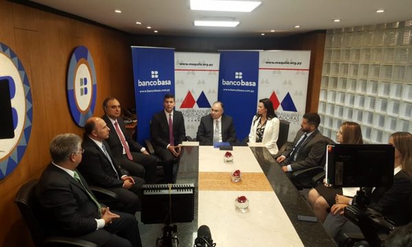 Banco Basa y Maquiladoras del Paraguay firman alianza