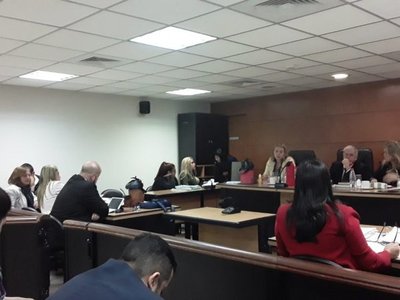 Solicitan 8 años de cárcel para la exministra de la SEN Gladys Cardozo - 730am - ABC Color