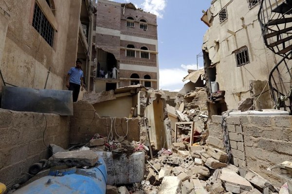 Arabia Saudí acusa a Irán y bombardea a los rebeldes en Yemen - Internacionales - ABC Color