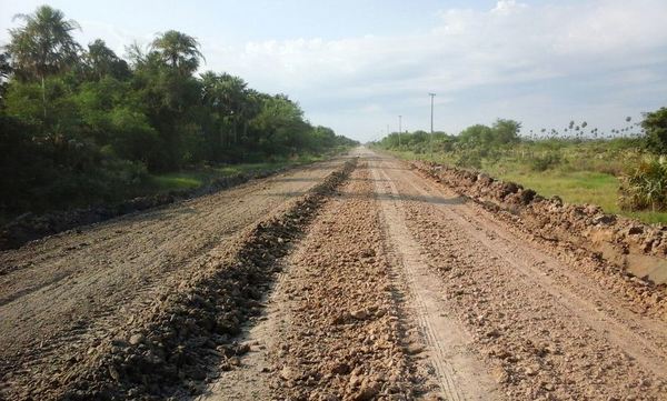 Comisión Pilcomayo trabajará en rehabilitación de caminos en el Chaco | .::Agencia IP::.