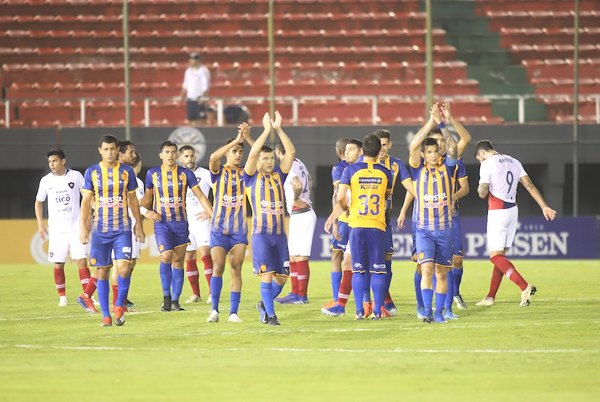 LUQUEÑO LE GANÓ EN “SECO”