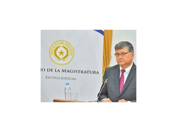 Candidato a la Corte está a favor de la ley antichicanas