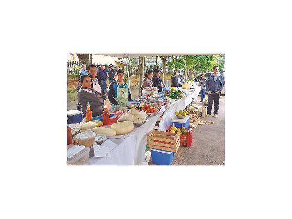 Hortigranjeros de Caaguazú obtienen beneficios con ferias