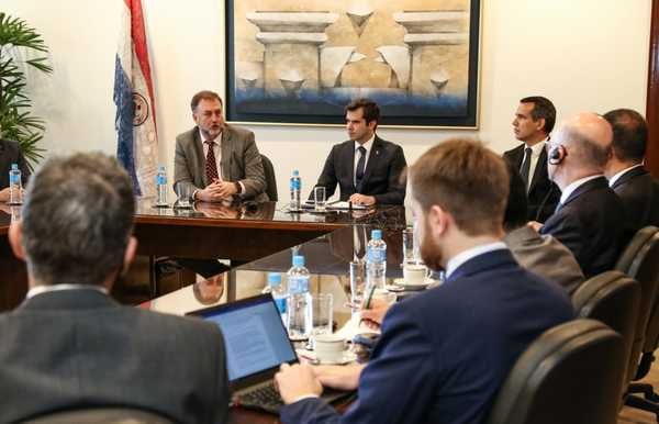 Analizan desempeño económico de Paraguay y su condición para enfrentar retos a futuro | .::Agencia IP::.