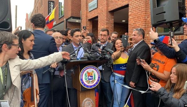 Gobierno encargado de Venezuela toma control de todas las sedes diplomáticas en EE.UU.