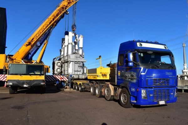 Trasladan autotransformador de 220 kV - Nacionales - ABC Color