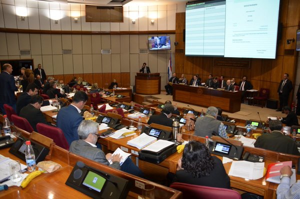 Senado paraguayo tumba proyectos para subir impuestos a la soja, tabaco, bebidas alcohólicas y azucaradas