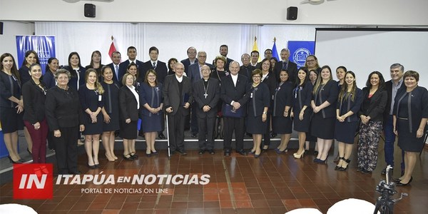 EMOTIVO HOMENAJE A EX AUTORIDADES DE LA UCI EN LA SEMANA ANIVERSARIO.