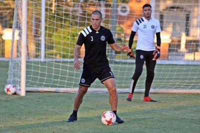 Verón jugará mañana su último partido en Olimpia - Deportes - ABC Color