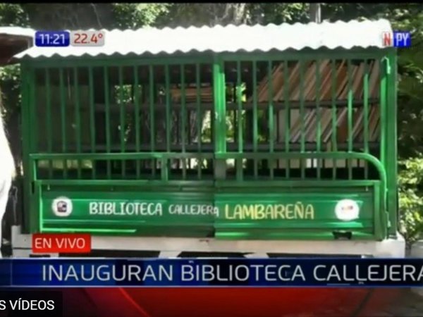 De un motocarro hicieron una biblioteca callejera en Lambaré