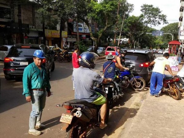 La PMT de Ciudad del Este multará a motocas que usen roncadores