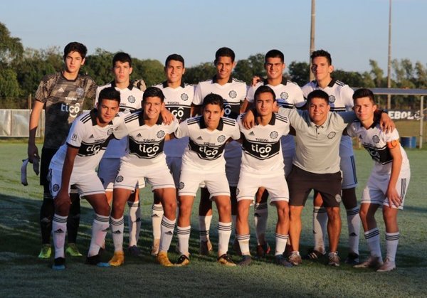 Olimpia no suelta la cima de la Sub 16 - Deportes - ABC Color