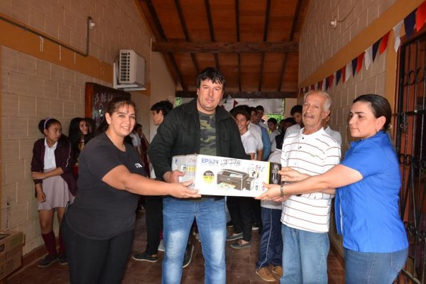 Exas de San Juan entregan donaciones - Nacionales - ABC Color