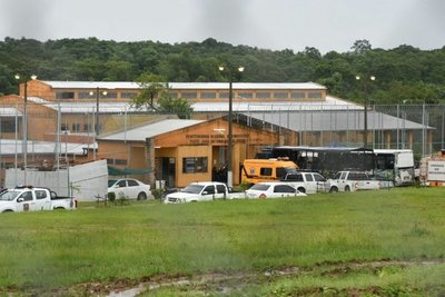Riña en Emboscada deja dos reclusos heridos - ADN Paraguayo