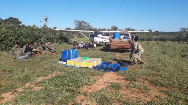 Vichean qué hacían volái en una narcopista clandé