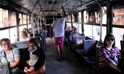 Hay buses nuevos, pero los males del servicio persisten, afirman usuarios - Edicion Impresa - ABC Color