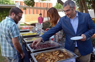 Más cocineros se suman a la Comilona de Teletón - Edicion Impresa - ABC Color