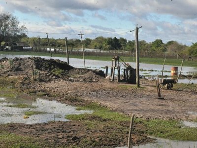 El río sigue subiendo y Pilar está a  escaso medio metro del nivel crítico