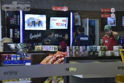 Asaltos a heladería y surtidor en Luque - Nacionales - ABC Color