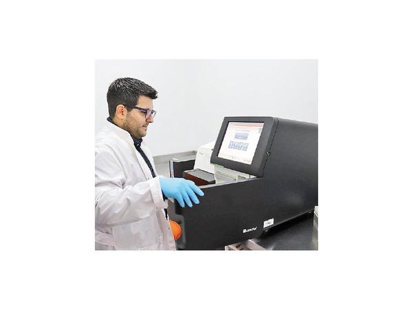 Cedic inaugura un equipo secuenciador del genoma