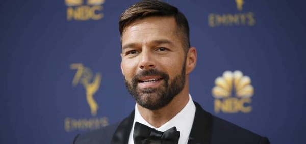 HOY / "Completamente enamorados de nuestra beba": Ricky Martin adopta a niña y sube a las redes