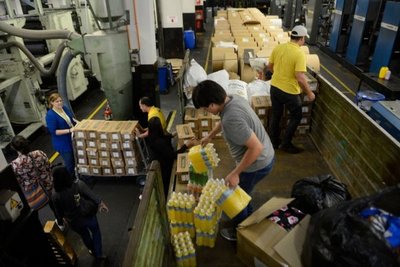 Socios de la CAP acercan sus donaciones a ABC Color - Nacionales - ABC Color