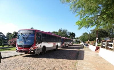 HOY / Habilitan 2.500 metros de   camino empedrado en distrito  "olvidado" de Capiatá