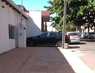 Mal estacionado en Asunción - Cronicas Ciudadanas - ABC Color