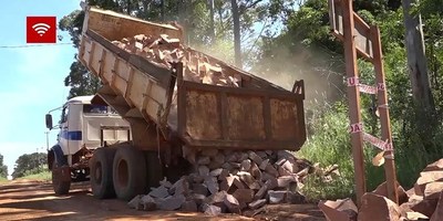 LLUVIAS IMPIDEN PROSECUCIÓN DE OBRAS EN CALLE 5- SAN COSME.