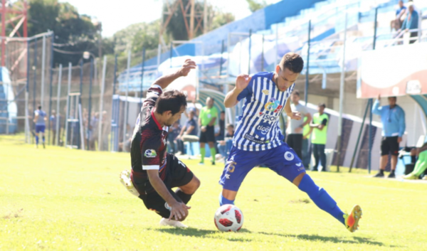 HOY / Se afirma en la cima del torneo con puntaje 100%