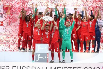 Bayern Múnich se consagra en emotiva jornada de despedida