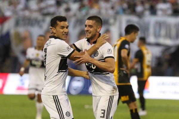 Olimpia ganó y festejó invicto más tricampeonato