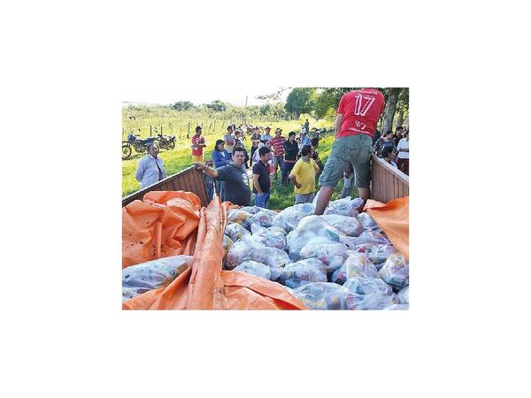 Misiones: Familias afectadas por lluvias reciben asistencia