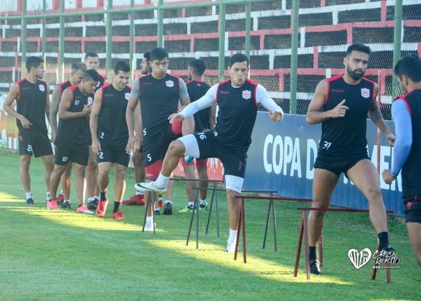 El “Santo” busca imponerse al “General” - ADN Paraguayo