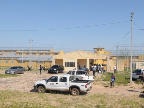 Riña en Emboscada deja dos reclusos heridos - ADN Paraguayo