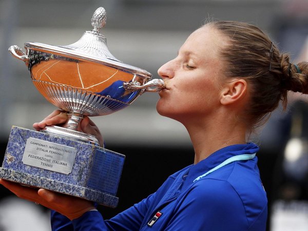 Pliskova doblega a Konta y se corona en Roma
