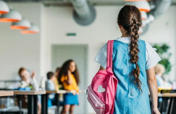 Niña de 9 años salva a su mejor amiga gracias a una maniobra que aprendió 24 horas antes - C9N