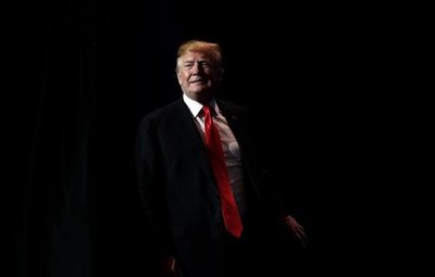 Trump critica programas políticos de “noticias falsas” y defiende sus logros - Internacionales - ABC Color