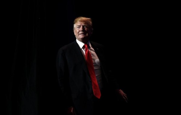 Trump critica programas políticos de “noticias falsas” y defiende sus logros - Internacionales - ABC Color