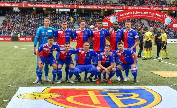 HOY / Riveros levanta la Copa de Suiza con el Basilea