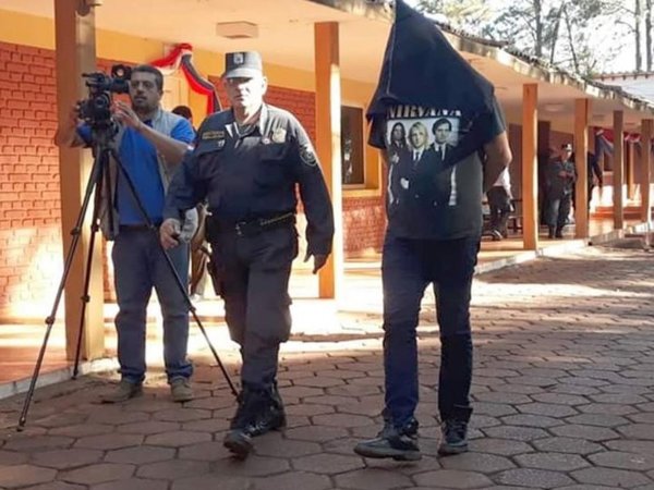 Fue reventado a botellazos por el que le hizo tesapo'ê