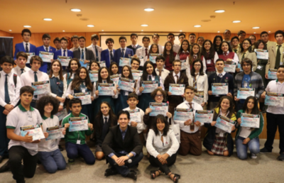 Jóvenes paraguayos irán al Mundial de Informática en EE.UU. » Ñanduti