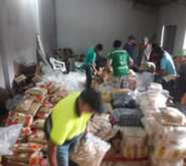 Gobierno entregó casi 1.500 toneladas de alimentos a damnificados - Paraguay.com