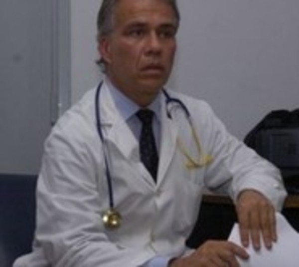 Pedirán suspender a doctor que habría agredido a directora de hospital - Paraguay.com