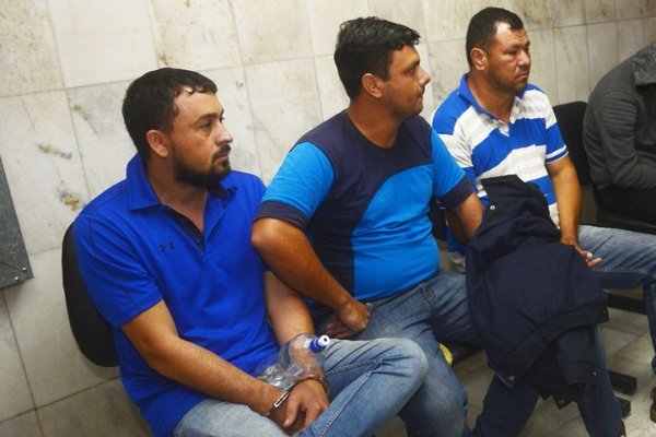 Policías remitidos a prisión exigieron US$ 100.000 para liberar a los narcos - Edicion Impresa - ABC Color