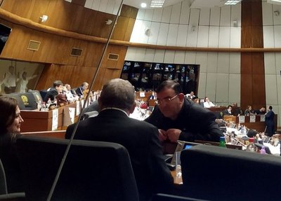 Pacto de impunidad blinda al congresista chicanero - Edicion Impresa - ABC Color