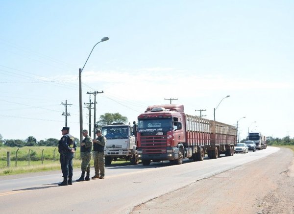 Nuevo reclamo de reparación de ruta - Edicion Impresa - ABC Color