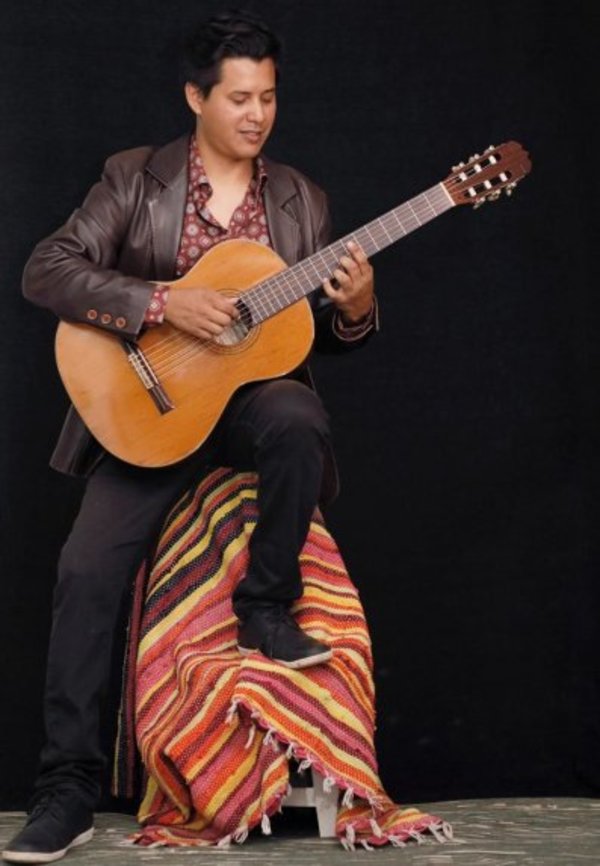 Juan Vera Esquivel llega con el transportado a Ecuador - Espectaculos - ABC Color
