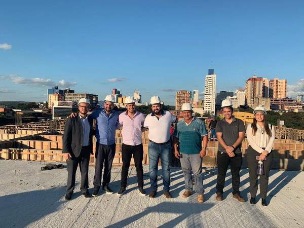 Intendente respalda la construcción de un supermercado en valioso terreno municipal