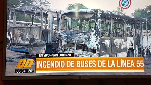 Reducto: Dos buses se quemaron totalmente | San Lorenzo Py